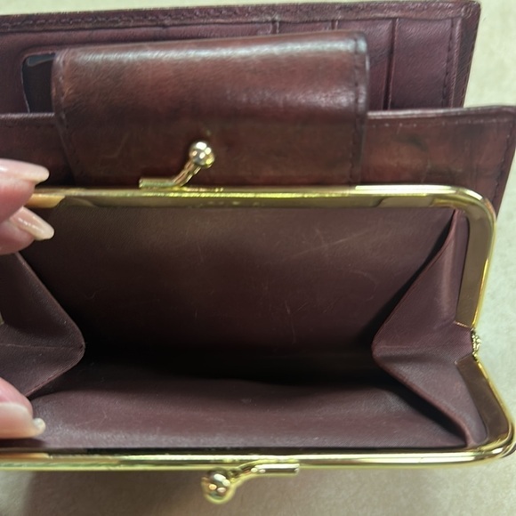 Buxton Card Leather Wallet W/Coin Attachment Deep Burgundy EUC - Picture 4 of 8